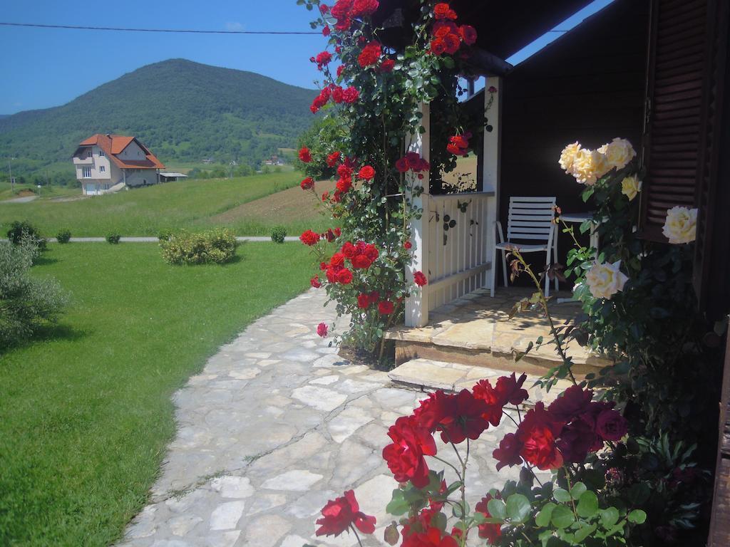 Wooden House Nela Near Plitvice Lakes Smoljanac Ngoại thất bức ảnh